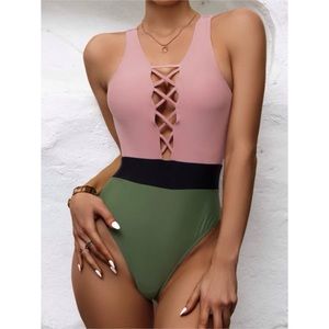 💗 Color-block Lattice One Piece Swimsuit 💗